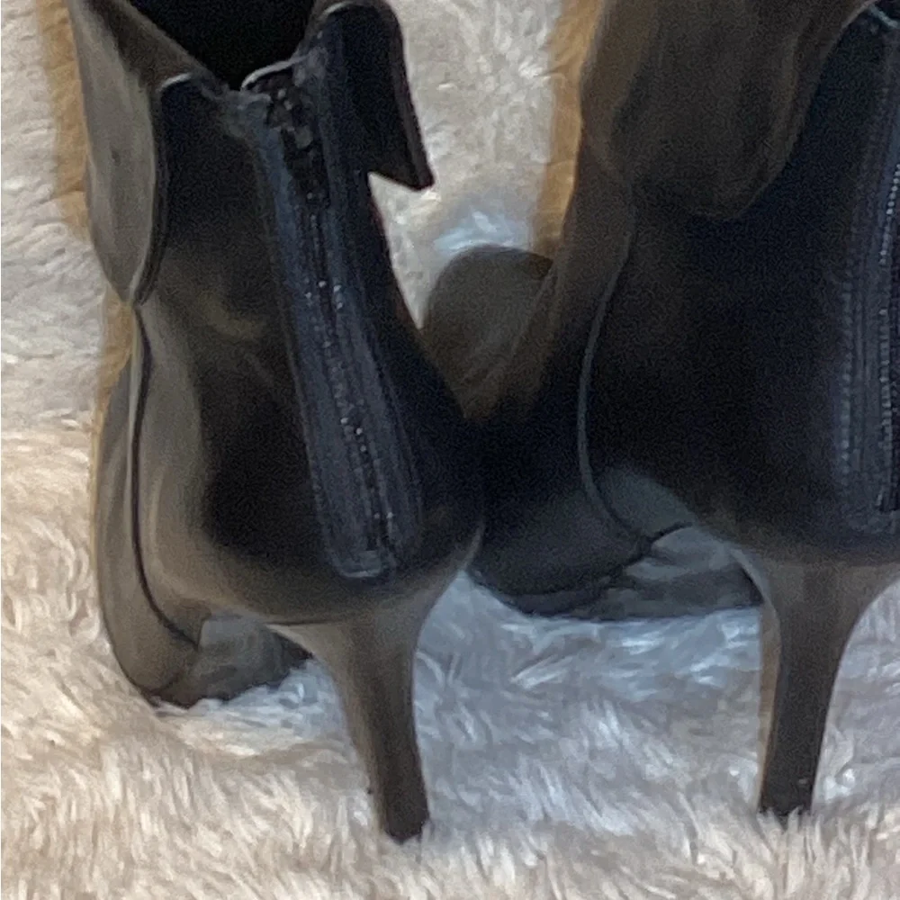 Ralph Lauren “leola” black leather boots size 9B